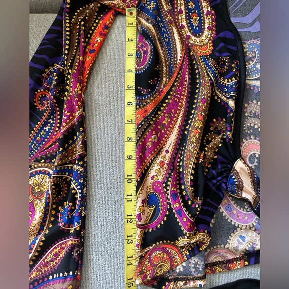 Blouse-Open Back - Picture 6 of 7